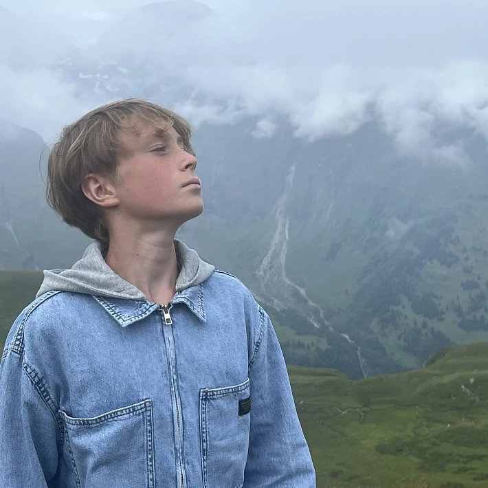 «Вундеркинд». Концерт из цикла «Музыка с Ярославом Тимофеевым»  ДЕНИ КОХАНОВСКИЙ (фортепиано)